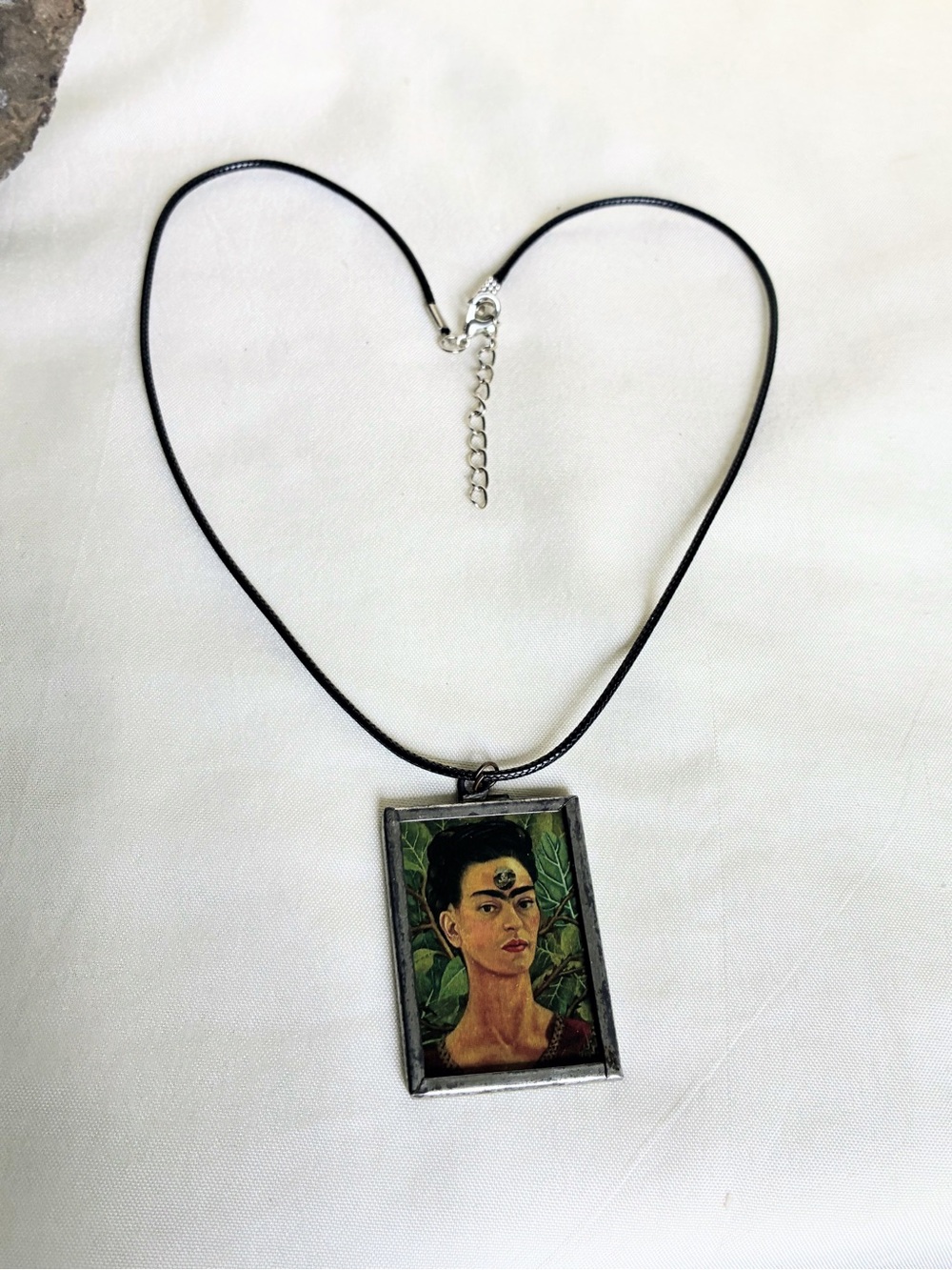 Frida Kahlo portrait pendant necklace with black cord #fridakahlo #mexican #boho - Picture 8 of 9